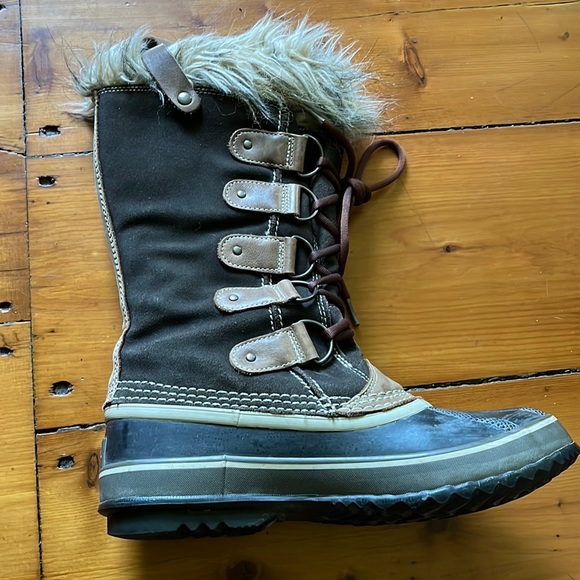 Sorel Joan of Arctic winter boots - Picture 2 of 4